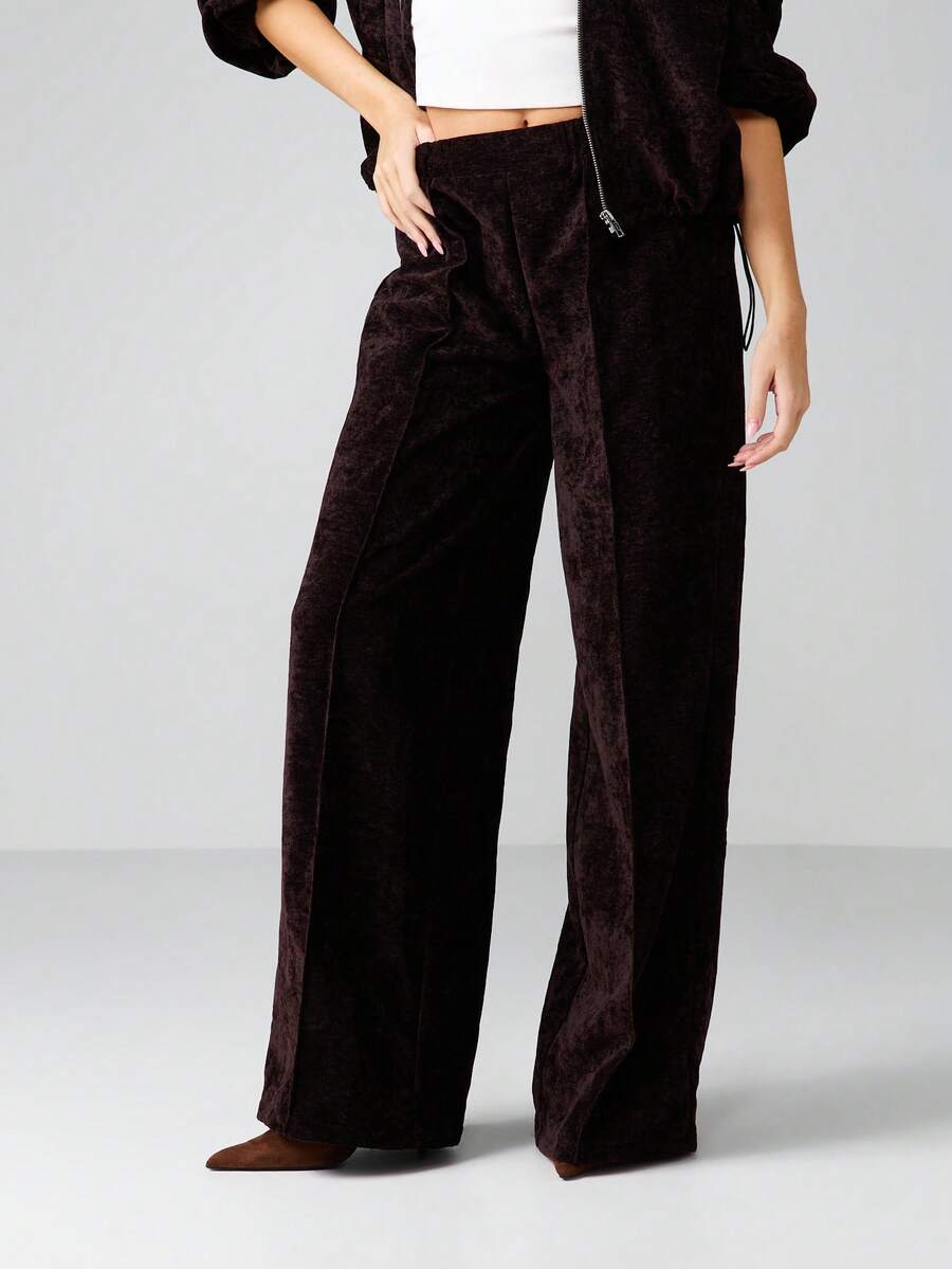 MISSGUIDED 灯芯绒质感阔腿高腰阔腿裤,适合秋冬季居家休闲穿着,舒适百搭。 - 棕色 - 查看 1