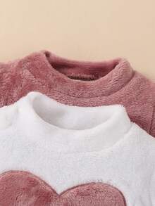 SHEIN 6 件套新生儿简约时尚心形表情图案连帽长袖连体衣配裤子和帽子，家居服套装 - 藕粉色 - 查看 3