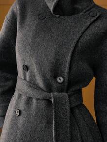 MOTF PREMIUM 羊毛双排扣束带大衣 - 深灰色 - 查看 3