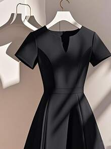 Franclia 女士优雅通勤纯色缺口领中长连衣裙