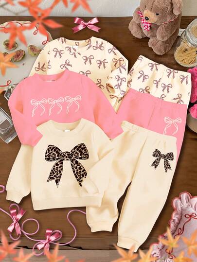 SHEIN 可爱复古豹纹蝴蝶结印花，芭蕾舞风格，粉色蝴蝶结，奶油粉+奶油白，多巴胺色调，秋冬氛围，压花套装，波西米亚野花，植物套装，复古植物套装，粉彩花卉自然套装，园艺爱好者礼物，女婴休闲宽松舒适针织套头运动服套装，适合秋冬季