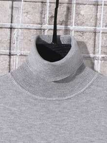 SHEIN كنزة صوفية كاجوال بياقة عالية بأكمام طويلة ذات لون واحد للفتيان المراهقين، خريف/شتاء - رمادي فاتح - مشاهدة 3