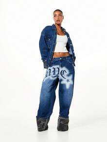 SUMWON WOMEN Áo khoác denim quá khổ với thiết kế sơn phun Gothic ngụy trang cổ tay áo xắn lên, áo khoác ngoài phong cách đường phố rộng thùng thình - Rửa trung bình - Xem 3