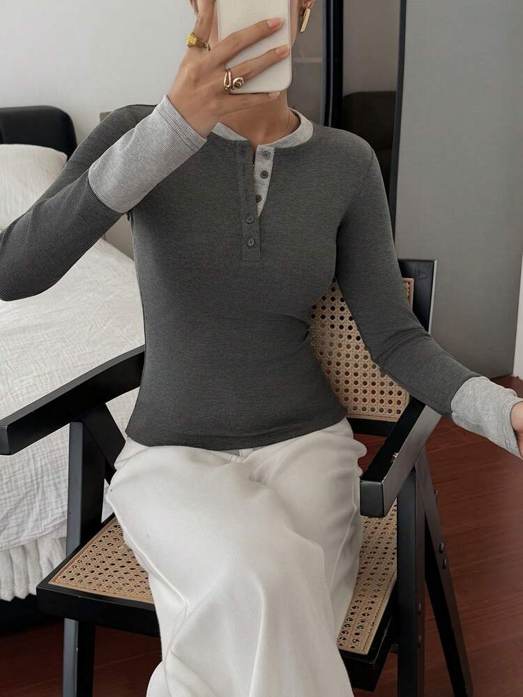 Women's Contrast Color Button Half Placket Long Sleeve Fitted Casual T-Shirt