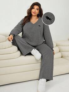 Solflare 大码女式深灰色骑士印花落肩长袖卫衣和阔腿裤休闲两件套 - 深灰色 - 查看 5