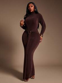 Radiana Váy ôm sát cổ cao tay dài, chất liệu vải bóng bóng, gợi cảm và thanh lịch dành cho nữ mùa thu/đông cỡ lớn, thiết kế thắt lưng khóa kim loại, phù hợp cho các dịp lễ, tụ họp, tiệc tùng, phong cách cổ điển, trang trọng - màu nâu - Xem 1