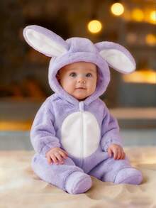SHEIN Playful Pals Pelele con capucha de tela suave para recién nacidos con lindas orejas 3D de conejo, pantalones y manga larga, conjunto de invierno para niños - Púrpura malva - Ver 1