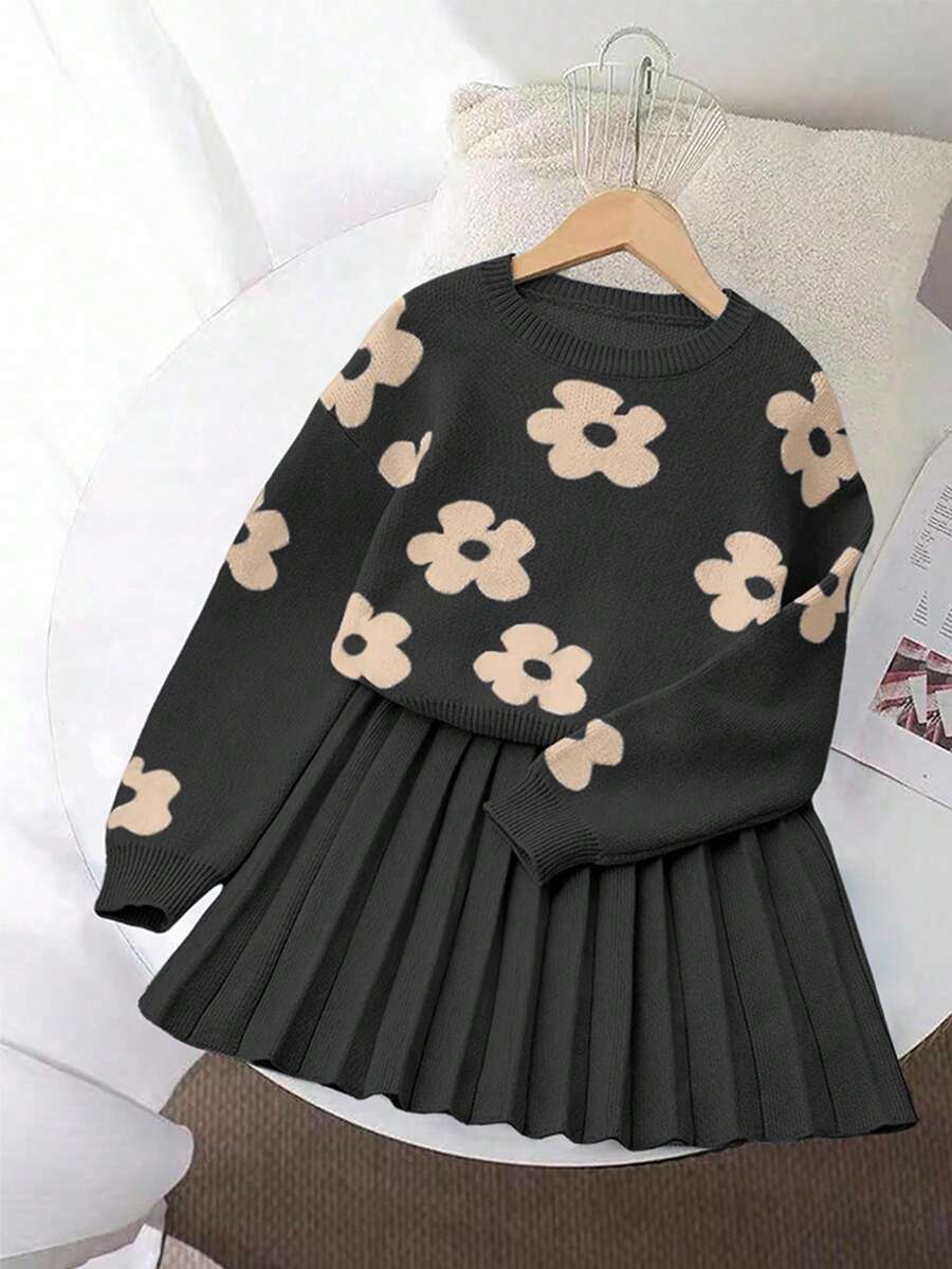 SHEIN 少女甜美百搭圆领蓝色毛衣搭配碎花百褶裙，适合居家、外出、派对、返校等场合。秋冬季女童毛衣裙，适合女孩穿着。 - 黑色 - 查看 1