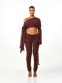 SUMWON WOMEN 蕾丝露肩长袖短款上衣配系带长款打底裤两件套 - 棕色 - 查看 4