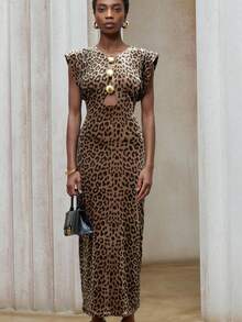 Aveloria Modichic Sexy Hollow Metal Buckle Waist Exaggerated Shoulder Leopard Print Velvet Dress For Women, European And American Style