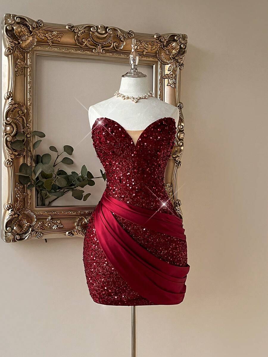 Lovelzi 优雅浪漫的酒红色亮片缎面拼接无肩带连衣裙，时尚百搭，适合音乐节、生日派对、婚礼、下午茶聚会、鸡尾酒会等场合。