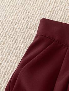 GlowEve CURVE 大码纯色褶皱休闲短裤 - 酒紅色 - 查看 5