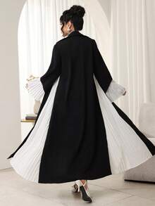 Al Najma 女士优雅撞色褶皱喇叭袖阿拉伯长袍 - 黑色 - 查看 4
