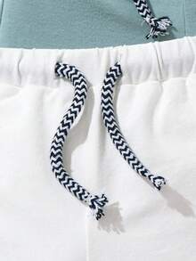 Newborn Boys' Decorative Patchwork Drawstring Waistband Casual Shorts 3pcs Set - Multicolor - View 6