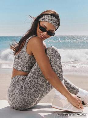 GLOWMODE 24" FeatherFit™ Love To Move Leggings Low Impact Daily Valentine's Day Love