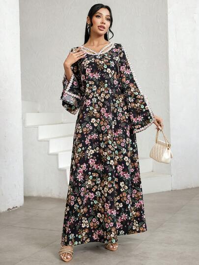 Al Najma 女士优雅花卉印花拼接刺绣开衩袖阿拉伯风格连衣裙，秋季