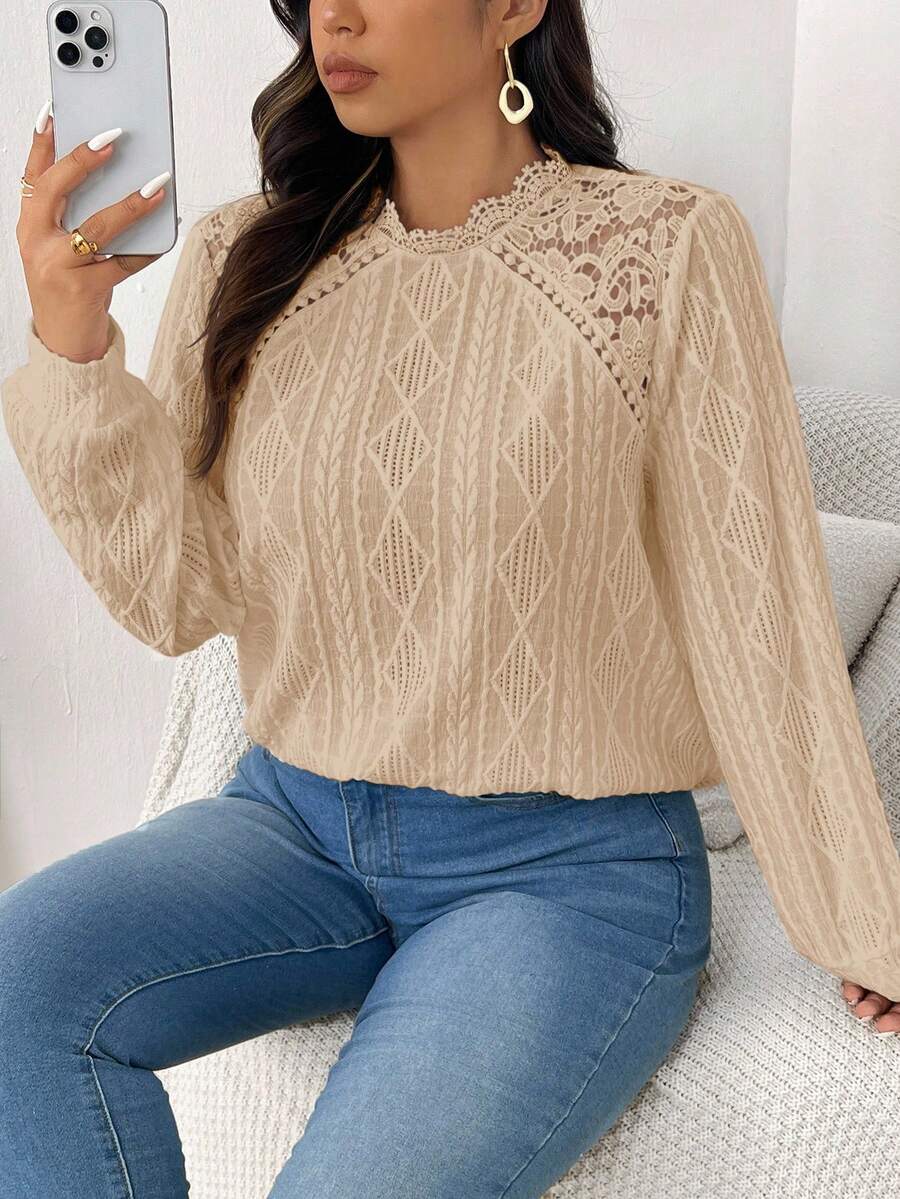 SHEIN Frenchy 大码女式撞色蕾丝长袖几何纹理宽松T恤 - 卡其色 - 查看 1