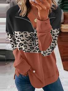 EMERY ROSE Áo nỉ cổ kéo khóa nửa thân in họa tiết da báo phối màu - Nhiều màu - Xem 3