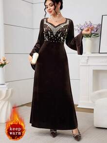 Al Najma 优雅巧克力棕色缀饰珍珠泡泡心形领喇叭袖丝绒女式连衣裙，秋冬款 - 棕色 - 查看 7