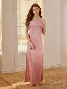 MOTF PREMIUM VELVET CONTRAST FUZZY DETAIL SLIP SLEEP DRESS - Pink - View 4