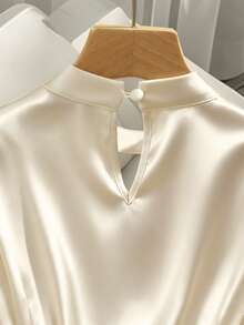 Franclia 女式优雅V领露背前开扣长袖装饰连衣裙 - 杏色 - 查看 7