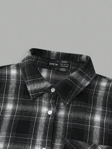 Modmama Conjunto de maternidad de 3 piezas: Camisa de manga larga a cuadros en negro y blanco, Top de camiseta blanca corta, Pantalones cortos de ciclismo, para salidas casuales en otoño - Blanco y Negro - Ver 11