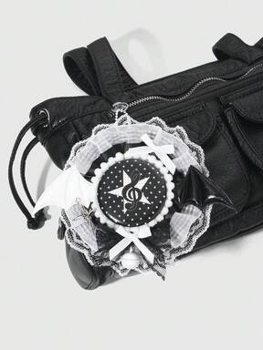 Anime 1pc Y2K Goth Style Vintage Fashion Edgy Cute Baddie High-Quality Punk Cross/Polka Dot Star/Music Note Paw Print Bow Brooch Pin, Black & White Lace Trim Plaid Glossy Mesh Leather Angel Devil Wing Rose Thorn Cross Ribbon Bow Bell