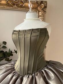 Lovelzi 优雅绿色缎面拼接网纱不对称荷叶边下摆无肩带束身胸衣可调节系带露背沙滩假日派对生日毕业舞会婚礼新娘礼服