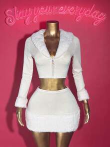 Slaydiva 2025 秋季新款万圣节生日派对宴会学院风学生日常休闲邮轮旅行病毒式街头服饰性感俱乐部 V 领长袖人造毛皮拼接夹克和下摆拼接人造毛皮迷你裙两件套，杏色绒面革，秋冬女装 - 杏色 - 查看 3