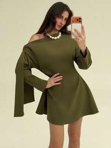 Aloruh Robe princesse à manches bouffantes et taille cintrée asymétrique pour femmes, convient pour les fêtes, le port quotidien, le thé, l'après-midi, robe blanche mini minimaliste pour les déplacements