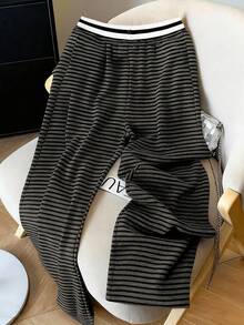 Resyla Y2K Black & Grey Women's Casual Straight Leg Sweatpants - Black - View 2