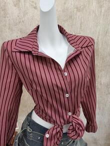 Glimmora Camisa ajustada de manga larga a rayas burdeos con estilo retro chic para mujer - Burdeos - Ver 3