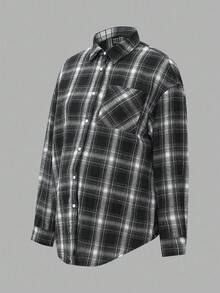 Modmama Conjunto de maternidad de 3 piezas: Camisa de manga larga a cuadros en negro y blanco, Top de camiseta blanca corta, Pantalones cortos de ciclismo, para salidas casuales en otoño - Blanco y Negro - Ver 13