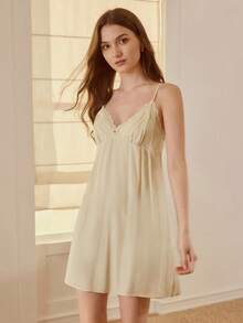 MOTF PREMIUM BỘ ĐẦM CAMI REN TƯƠI TƯƠNG PHẢN & ÁO NGỦ TAY LỒNG - Màu vàng - Xem 3