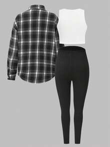 Modmama Conjunto de maternidad de 3 piezas: Camisa de manga larga a cuadros en negro y blanco, Top de camiseta blanca corta, Pantalones cortos de ciclismo, para salidas casuales en otoño - Blanco y Negro - Ver 2