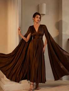 Aveloria Rosie 优雅简约褶裥连衣裙，深V领，收腰设计，缎面面料，长袖 - 棕色 - 查看 2