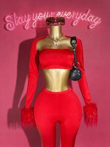 Slaydiva 2025 Winter New Arrivals - Global Carnival Season:New Year Valentine's Day Party Evening Gathering Date Gathering Birthday Party Preppy Style Student Wear Everyday Street Basic Versatile Casual Cruise Travel Internet Celebrity Hot Style Sexy Club Y2K Punk Racing Tube Top + Ultra Short Long Sleeve Fur Trim Jacket + Tights Red Glitter Fabric Winter Three-Piece Suit Christmas Suit New Year Suit Women's Three-Piece Suit - Red - View 2