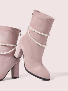 CUCCOO DOLLMOD 女士仿麂皮圆头优雅仿珍珠绑带高跟弹力靴，防滑粗跟中筒靴，适合秋冬季穿着 - 淺粉色 - 查看 2