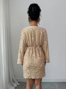 Rafferiza 女士亮片装饰连衣裙，V领，蝙蝠袖，前幅褶裥设计，收腰，长袖，优雅精致，复古法式风情，简约百搭，适合万圣节、圣诞节、感恩节、下午茶、派对、半正式场合、鸡尾酒会、秋冬季等各种场合。 - 金色 - 查看 2