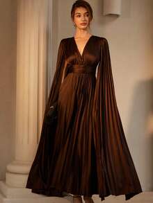 Aveloria Rosie 优雅简约褶裥连衣裙，深V领，收腰设计，缎面面料，长袖 - 棕色 - 查看 4