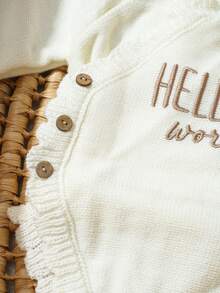 针织“Hello World”刺绣新生儿连体衣，配有配套绒球帽，婴儿公告连体衣，婴儿摄影道具，米色婴儿回家装 - 米色 - 查看 5