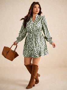 Elaquor 大码休闲通勤全印花V领连衣裙 - 軍綠色 - 查看 1