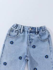 SHEIN ChillGRL Quần jeans bé gái, kiểu dáng thời trang, họa tiết bông tuyết, thêu hoa, cạp chun, ống đứng, màu xanh nhạt, đa năng, phù hợp cho mọi mùa, thích hợp mặc đi ăn trưa hoặc đi ăn tối. - Rửa nhẹ - Xem 5