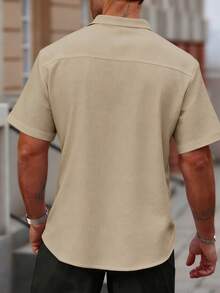 Manfinity CasualCool 大码男士夏季草编装饰短袖单排扣休闲衬衫 - 卡其色 - 查看 2