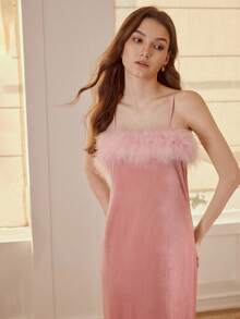 MOTF PREMIUM VELVET CONTRAST FUZZY DETAIL SLIP SLEEP DRESS - Pink - View 6