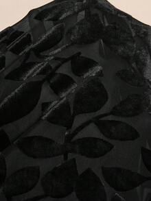 Comfylo Vestido ajustado de terciopelo con detalle retorcido en la cintura para tallas grandes - Negro - Ver 7