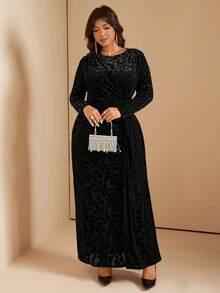 Comfylo Vestido ajustado de terciopelo con detalle retorcido en la cintura para tallas grandes - Negro - Ver 4