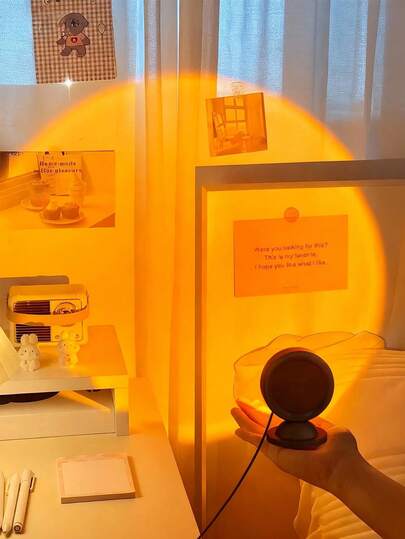 Teckwe 1pc Sunset Lamp LED Spotlight,Sunset Lamp Projector,Mini Creative Projection Ambient Light For Photography Selfie Home & Bedroom Decor Coffee Store Christmas Gifts,Must-Haves For Autumn And Winter