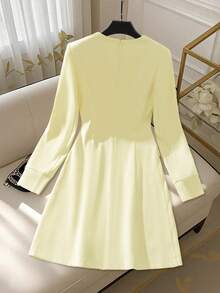 GlowEve Gaun Lengan Panjang Wanita Elegan Warna Polos dengan Hiasan Pita, Musim Gugur/Musim Dingin - Kuning muda - View 2