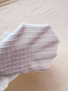 SHEIN 少女白色针织休闲简约纹理面料不对称褶皱短款上衣，适合春夏穿着，休闲百搭，个性风格，日常穿着 - 白色 - 查看 6